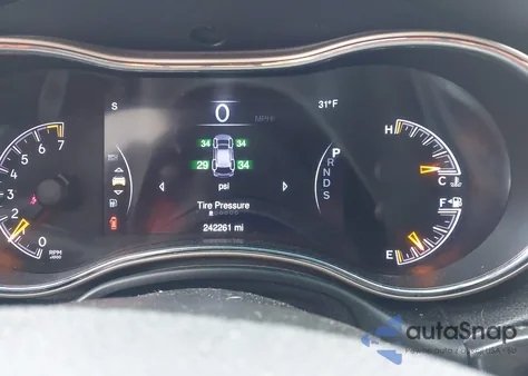 2015 Jeep Grand Cherokee Laredo z USA, uszkodzony, nr VIN 1C4RJFAG6FC602279